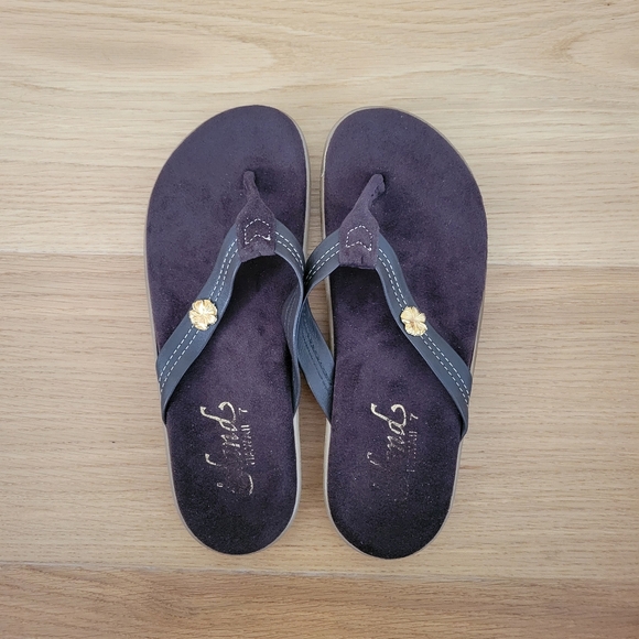 ISLAND SLIPPER HAWAII - CHOCO BROWN LEATHER HIBISCUS THONG FLIP FLOP SANDAL SZ 7 - Picture 2 of 7